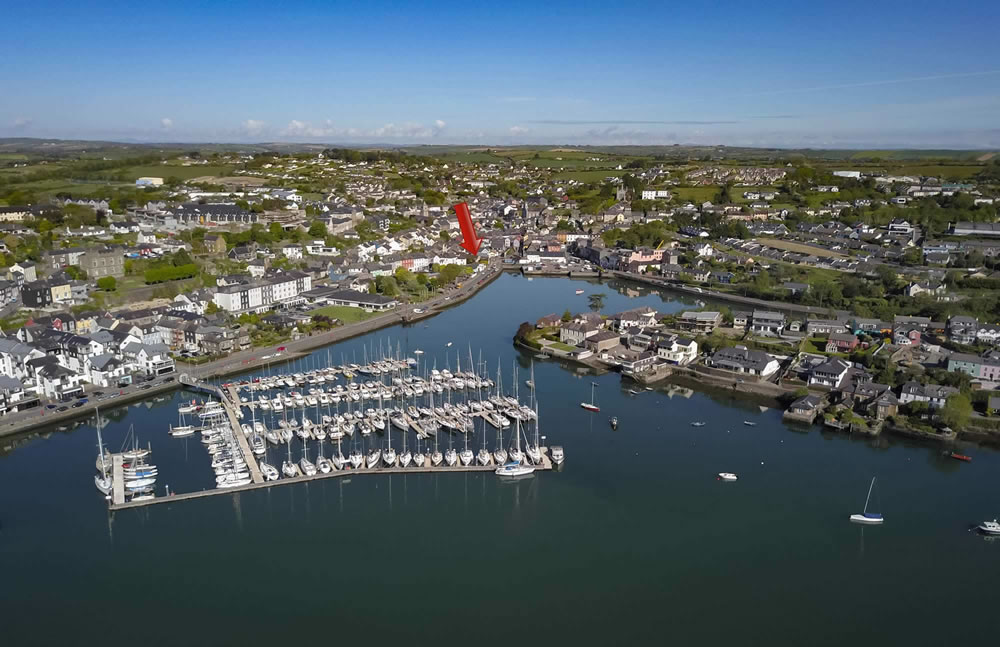 Irelands Kinsale is a Charming Fishing Town That Attracts 